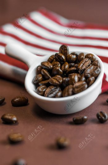 咖啡豆饮品原料背景海报素材图片