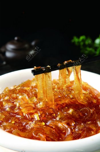 南北热菜阳澄湖蟹肉烩拉皮图片
