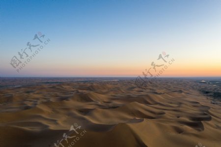 沙漠落日壮观景色图片
