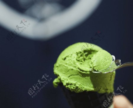 抹茶冰淇淋图片