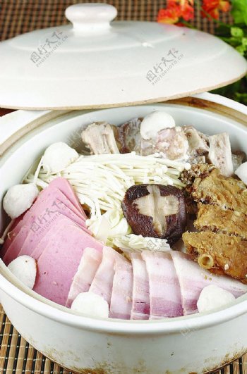 东北菜全家福砂锅图片