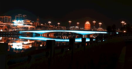 东坡湖夜色图片