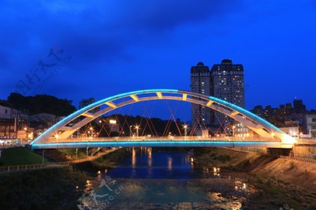 夜景桥图片