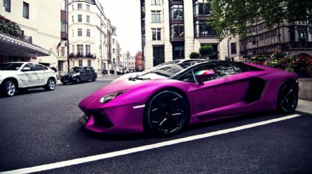 紫色跑车