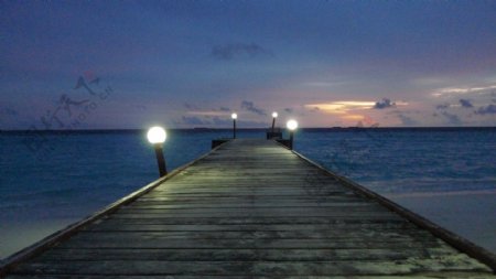 马尔代夫海滩夜景图片