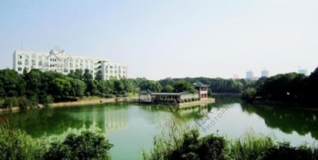 湘潭科技大学明湖风光图片