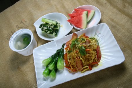 东南亚式套餐新加坡炒米粉图片