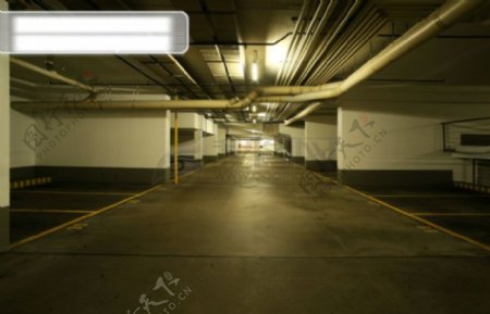 地下停车场图片素材
