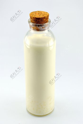牛奶瓶玻璃瓶图片
