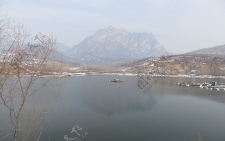 清凉寺水库冬景图片