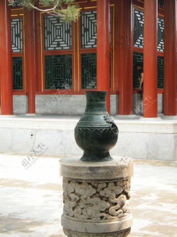颐和园祥云柱铜瓶图片