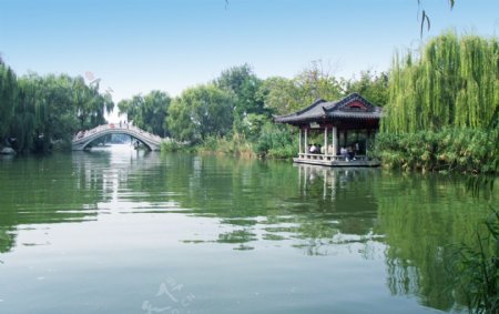 大明湖景观图片