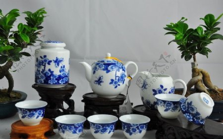中国风高清青花瓷器图片