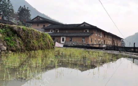 福建龙岩永定方形土楼人家图片