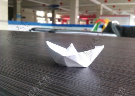 折纸纸船小白船图片