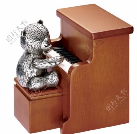小熊弹钢琴八音盒图片