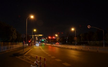 康城街道夜景图片