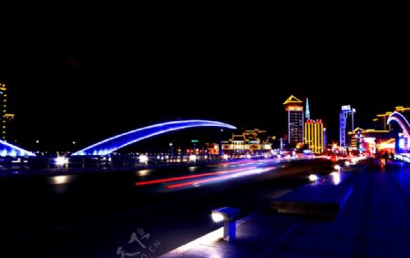 延边河南桥夜景图片