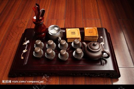 经典陶瓷茶具图片