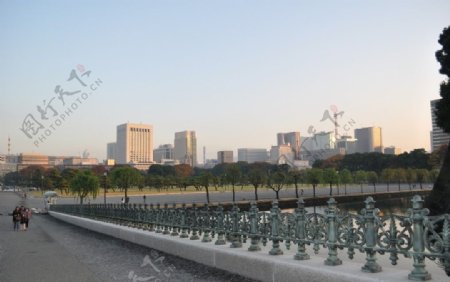 夕阳东京大皇宫广场图片
