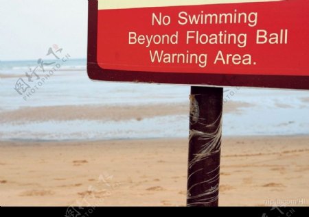 海滩警示牌图片