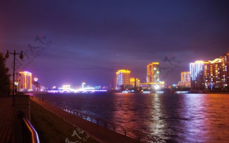 延吉布尔哈通河之夜图片