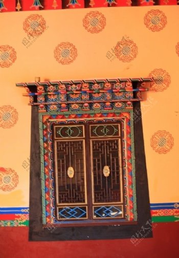 松赞林寺的窗户图片