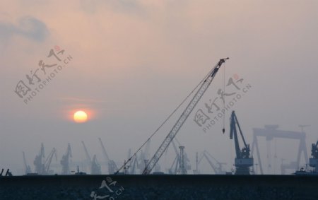 码头落日图片