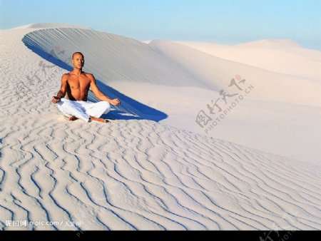 沙漠瑜伽图片