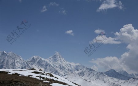 贡嘎雪山图片