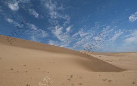 腾格里沙漠图片