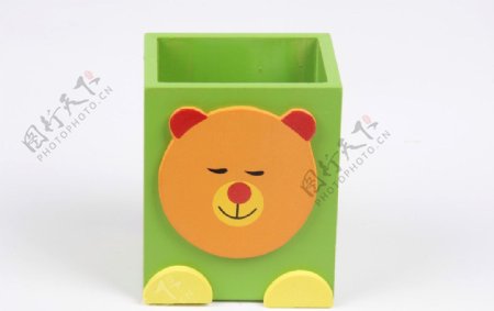 绿色小熊笔筒木盒图片