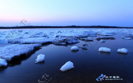 黑龙江冰排凌汛图片