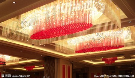宴会大厅水晶灯图片