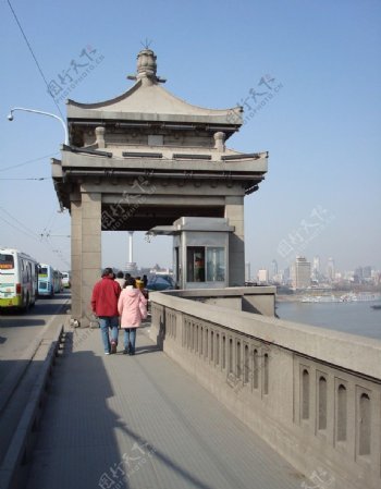武汉长江大桥桥堡图片