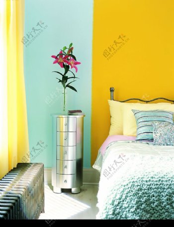 色调明快的卧室图片