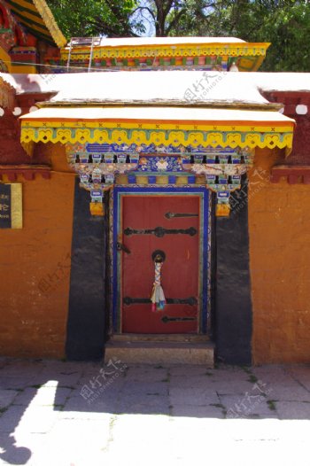 西藏建筑的门图片