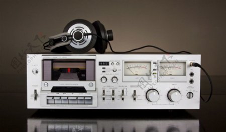 盒式磁带录音机图片