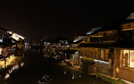 江南古镇乌镇西塘夜景图片