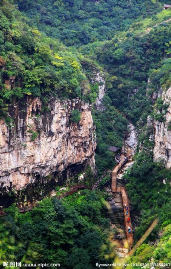 青州黄花溪峡谷图片