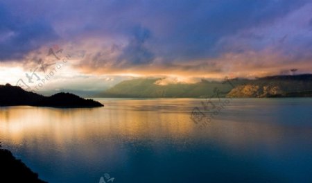 山川湖泊图片
