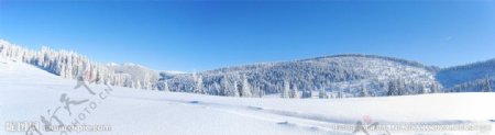 冬季雪山全景图片
