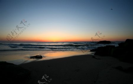 海滩晚景图片