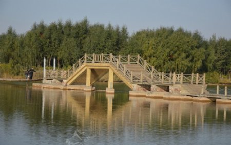 吊桥木桥图片