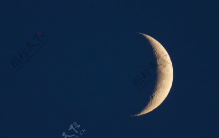 月亮夜晚图片