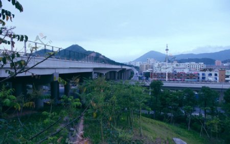 高速铁路公路桥梁交叉景观图片