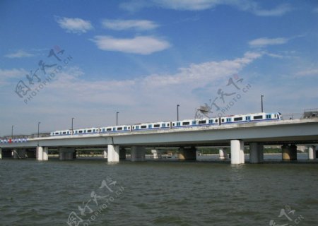 广州地铁珠江大桥图片