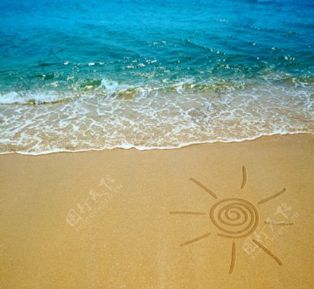 手绘沙滩太阳图片