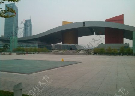 雄伟的深圳市民中心图片