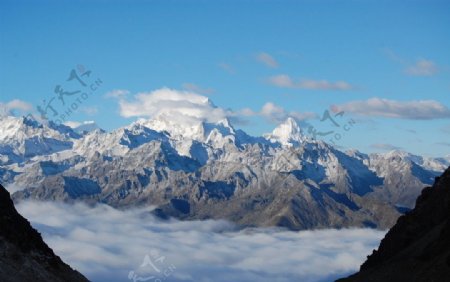 攀登雪山雪山风景图片